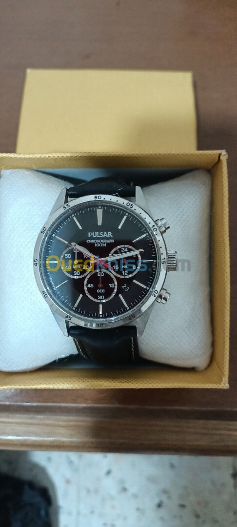 montre pulsar cronographe original