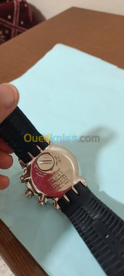 montre swatch cronographe bracelet en silicone