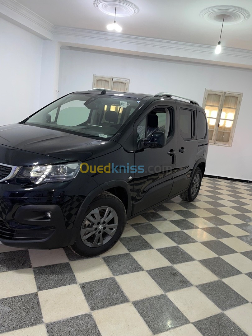 Peugeot Rifter 2023. 2023 