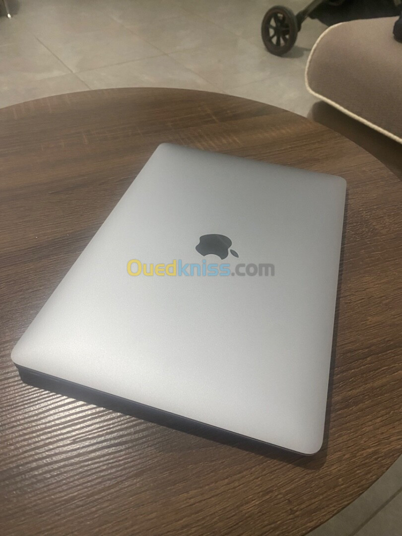 MacBook Air 2020 8gb 256 M1