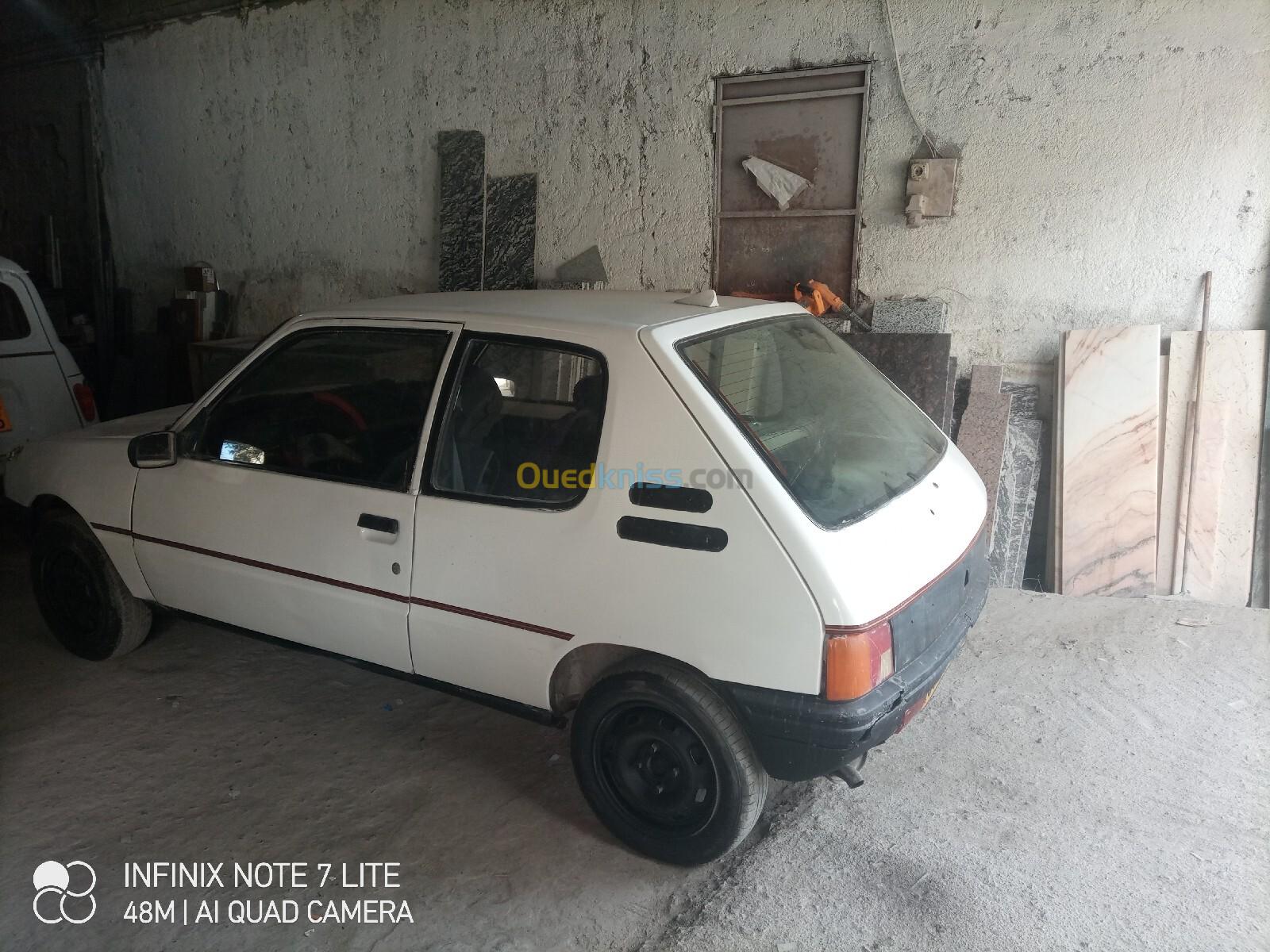 Peugeot 205 1985 205