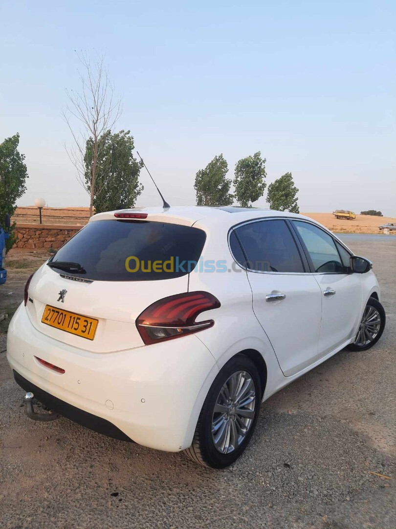 Peugeot 208 2015 208