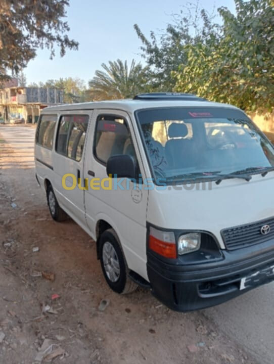 Toyota Hiace 2003