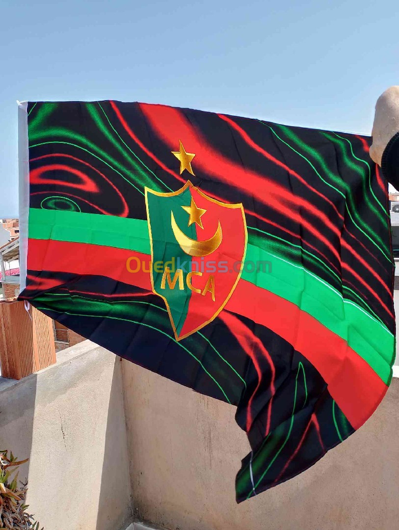 Drapeau de Mouloudia Gros et Détail 