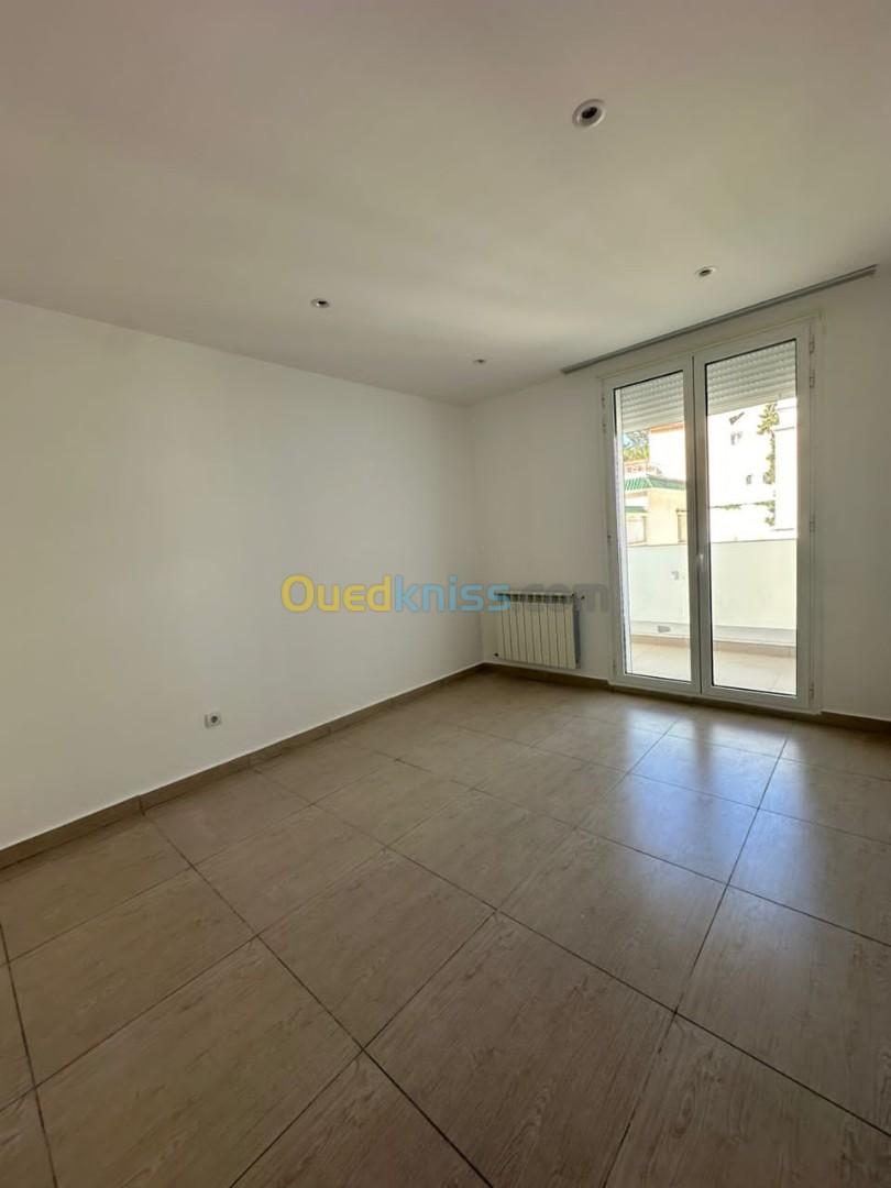 Location Appartement F4 Alger Hydra