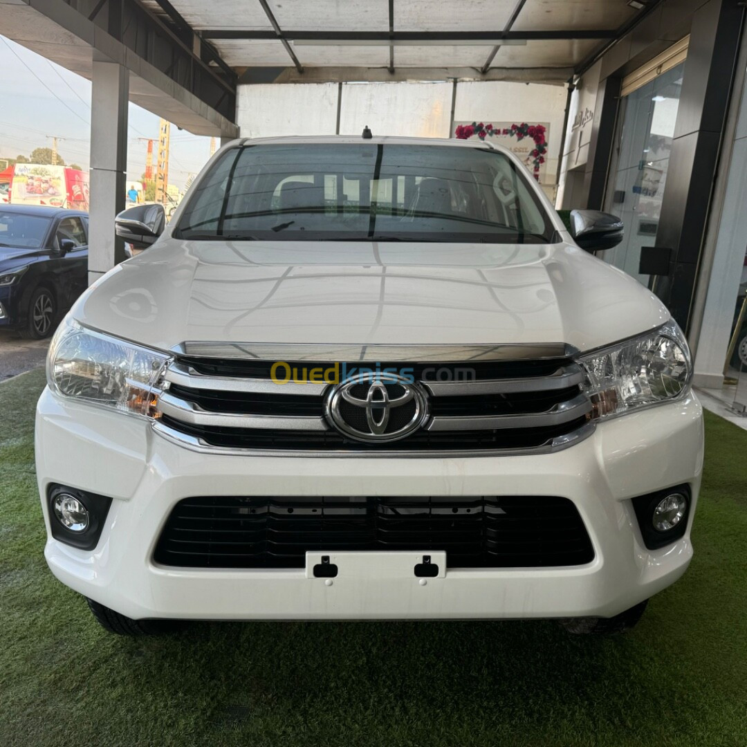 Toyota Hilux 2024 