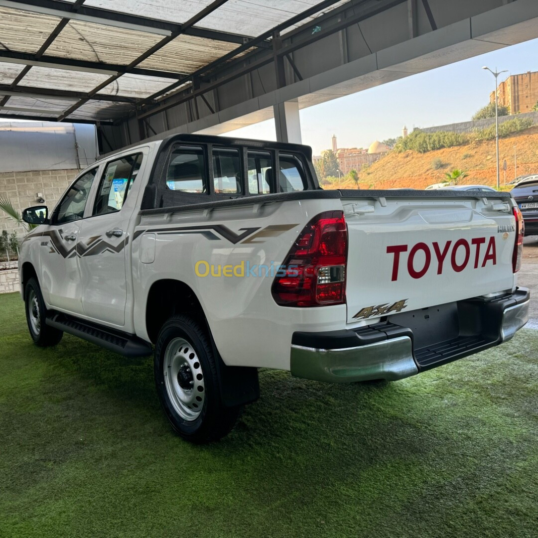 Toyota Hilux 2024 