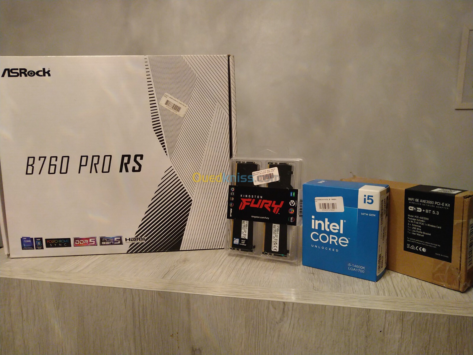 Combo carte mère Asrock PRO RS B760 + intel i5 14600K + 2x8Go RAM DDR5 6000Mhz + wireless adapter