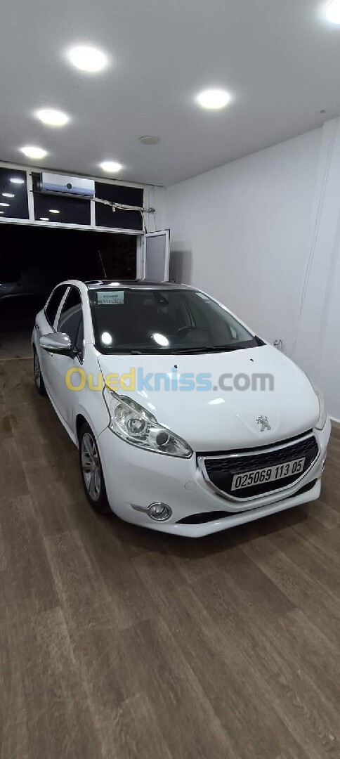 Peugeot 208 2013 Allure