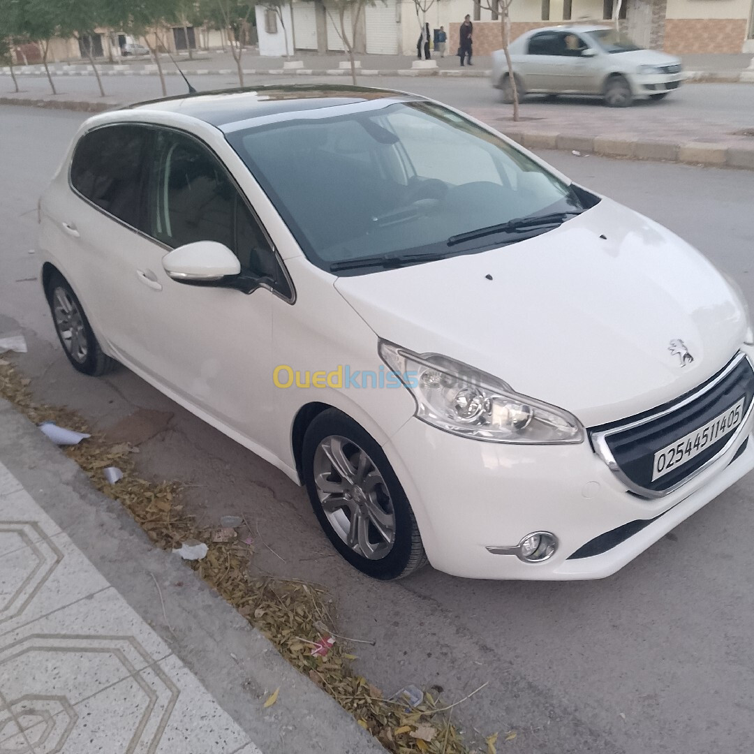 Peugeot 208 2014 Allure