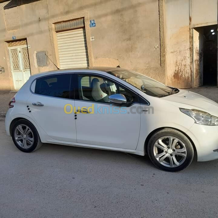 Peugeot 208 2013 Allure