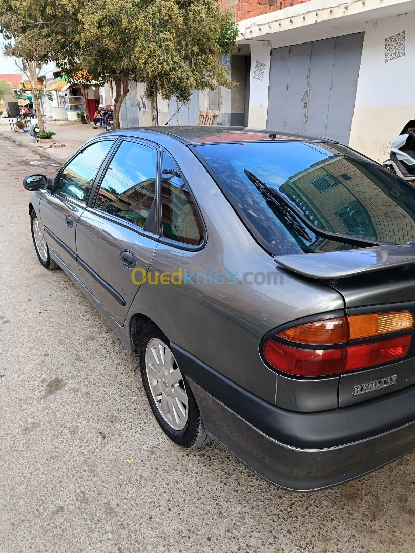 Renault Laguna 1 1998 Laguna 1