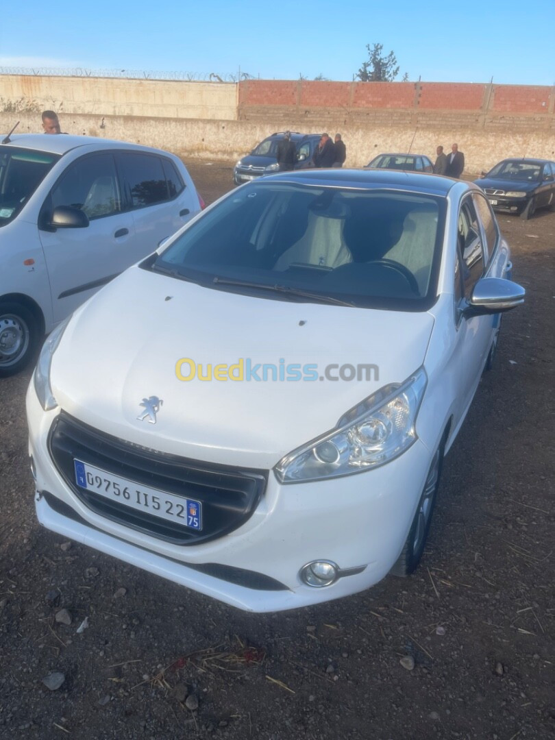 Peugeot 208 2015 Alure