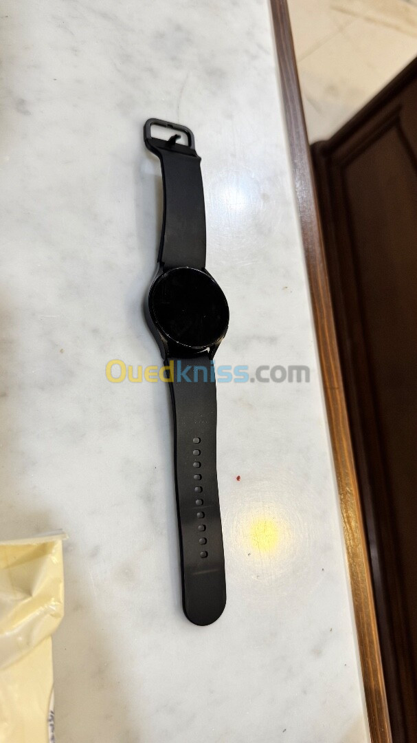 SAMSUNG GALAXY WATCH 4