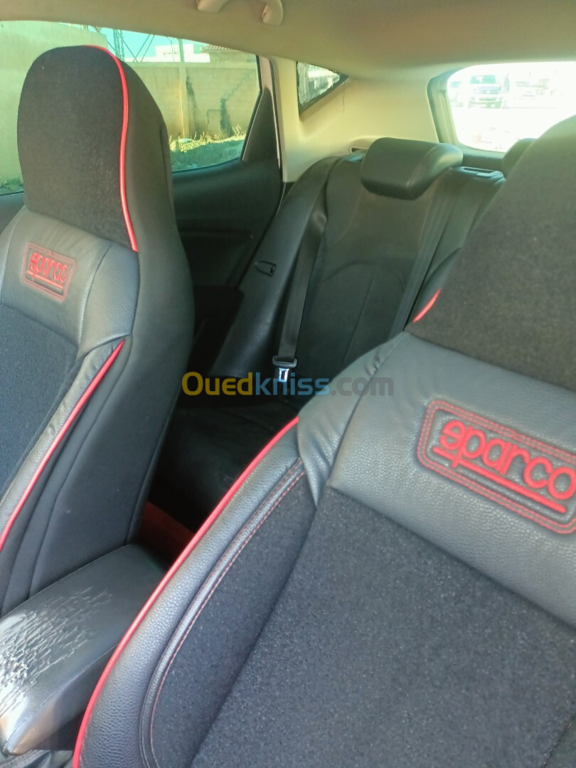 Seat Leon 2015 LINEA R+