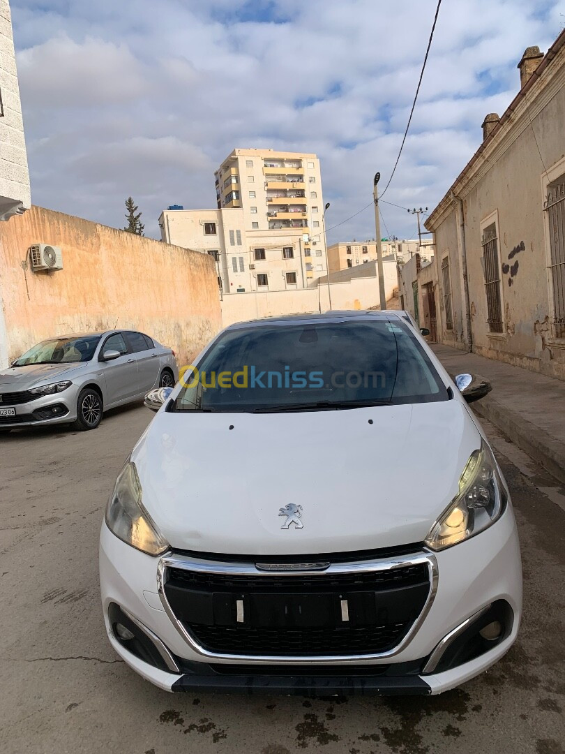 Peugeot 208 2016 Allure Facelift