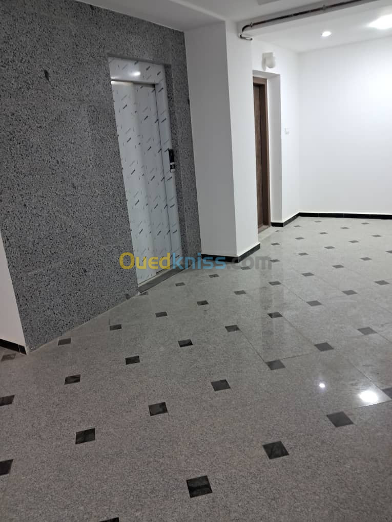 Vente Appartement F3 Alger Cheraga