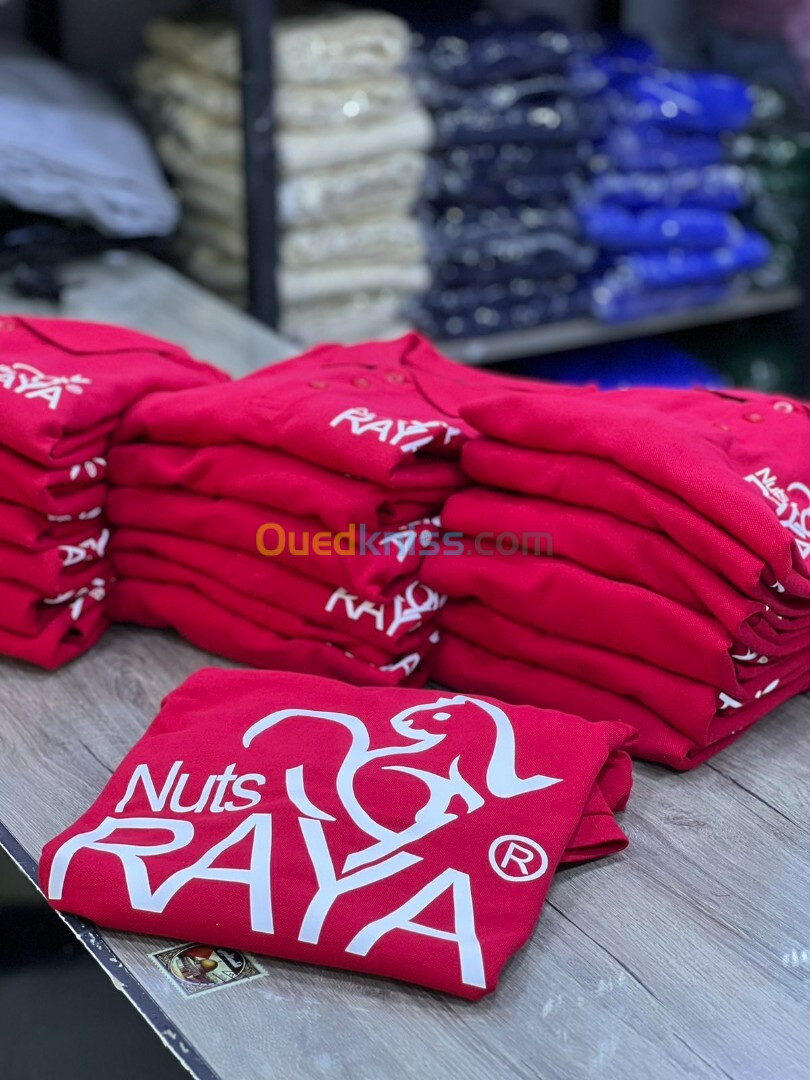 personnalisation textile (t-shirts, polos, casquettes, etc.)