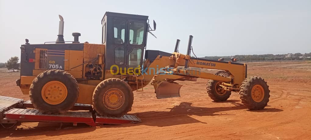 KOMATSU GD 705 A4 NIVELEUSE 2008