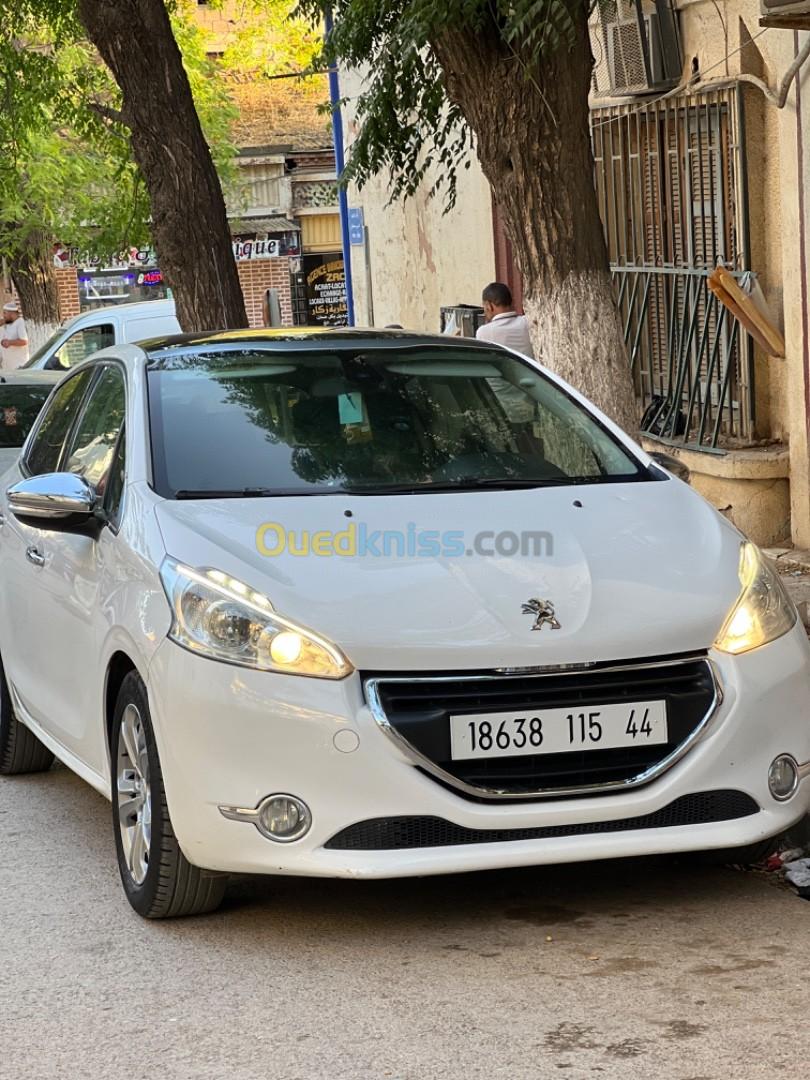 Peugeot 208 2015 Allure