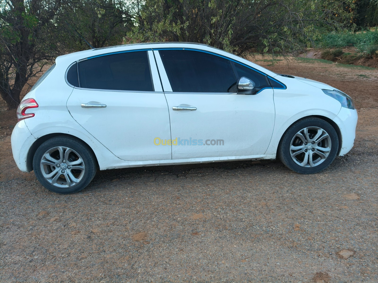 Peugeot 208 2015 Allure