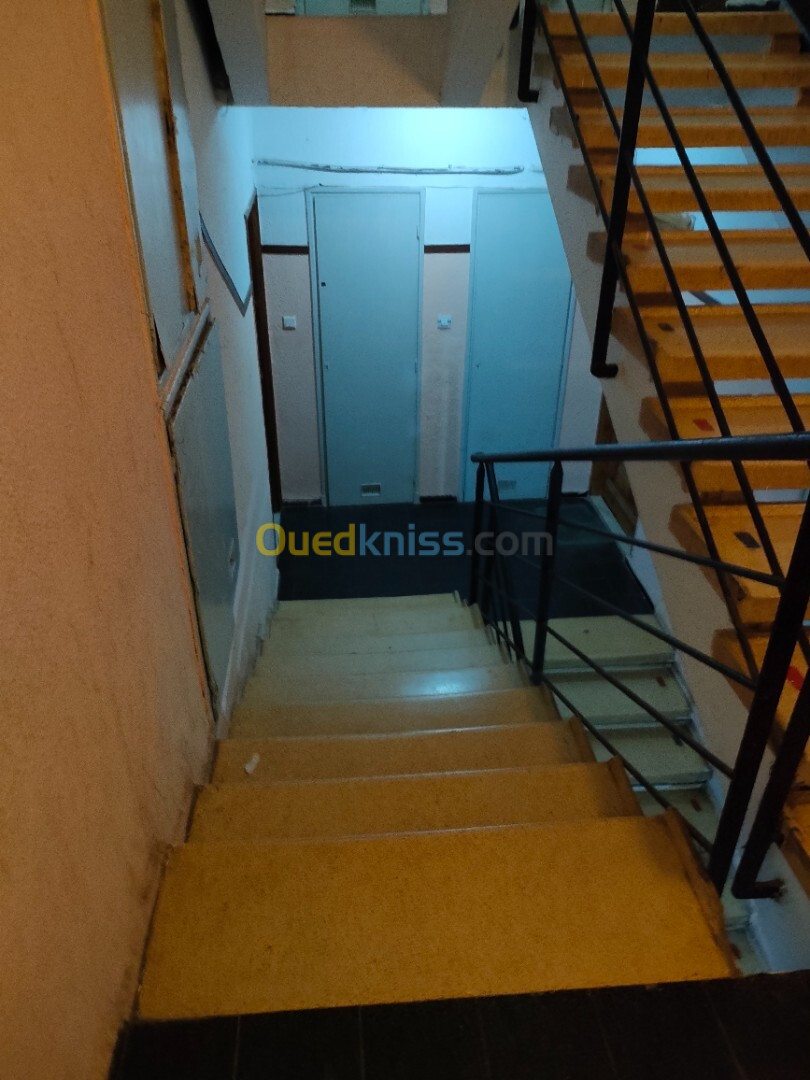 Location Appartement F3 Alger Hydra