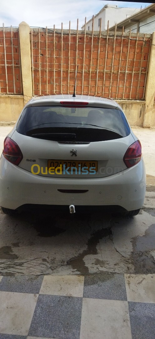 Peugeot 208 2016 Allure