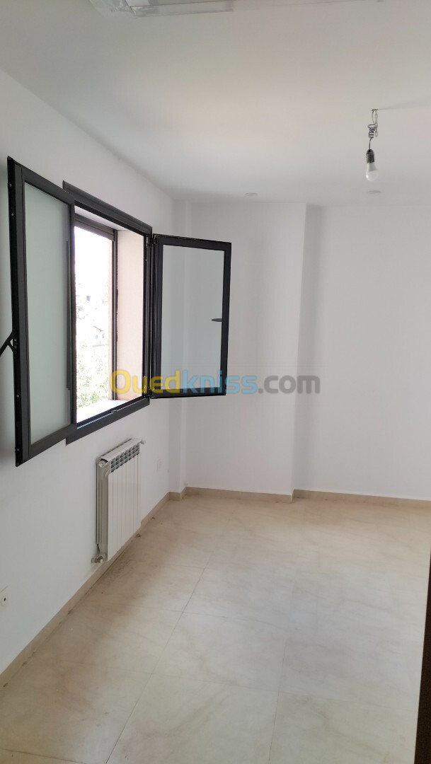 Location Appartement F4 Alger Bir mourad rais