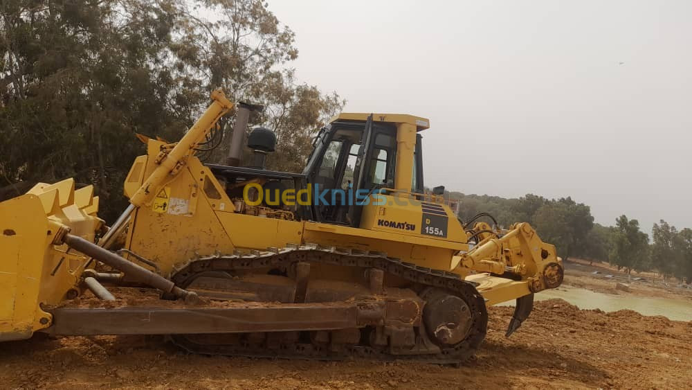 Location bulldozer KOMATSU D155