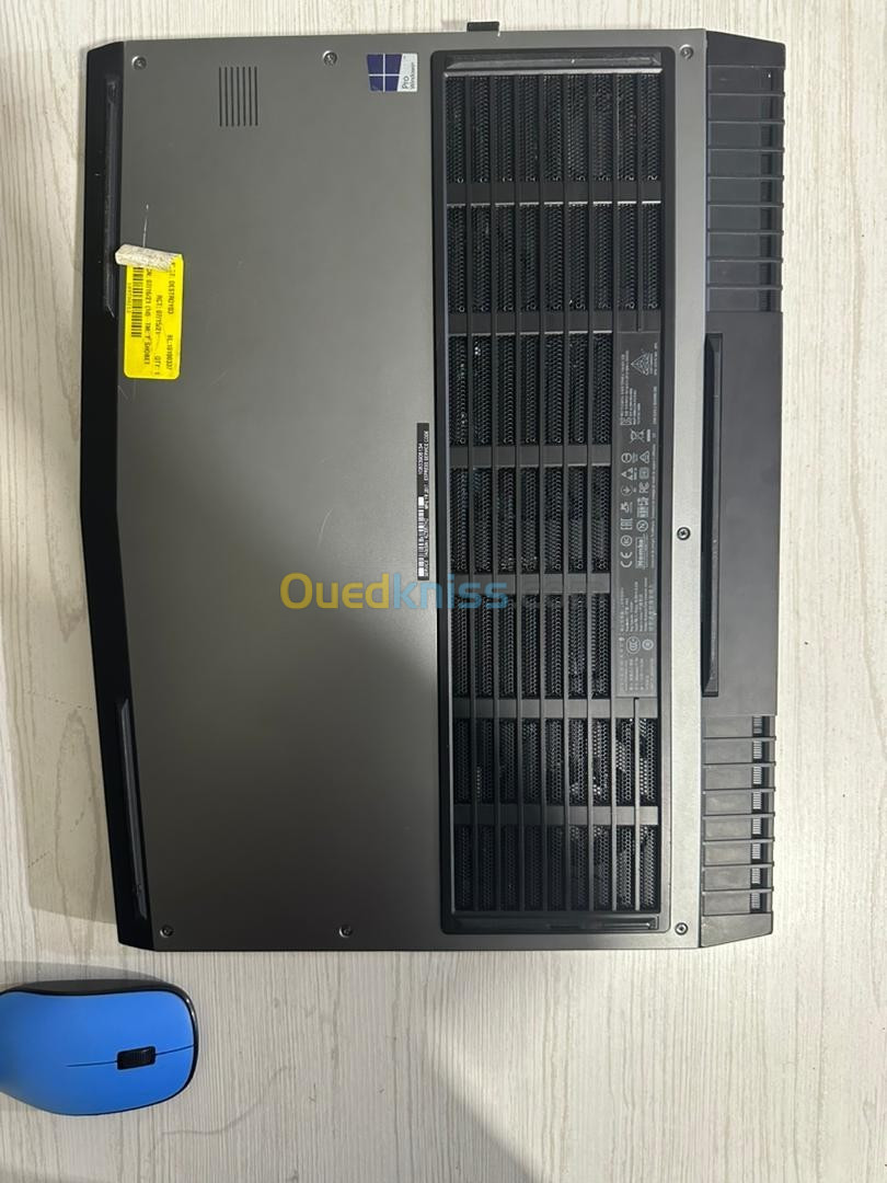 Alienware dell gaming laptop 