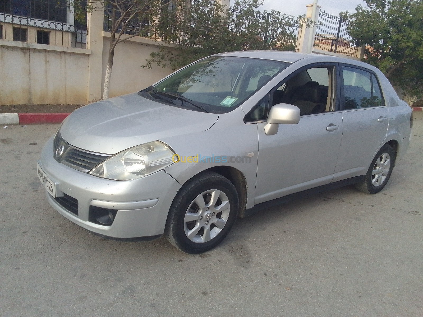 Nissan Tiida 5 portes 2010 Tiida 5 portes