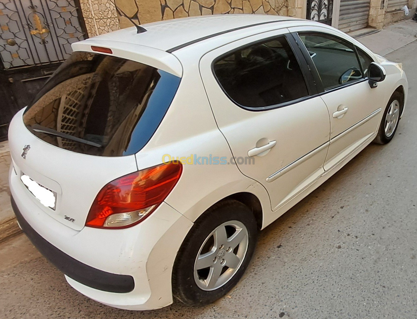 Peugeot 207 2012 Fennec