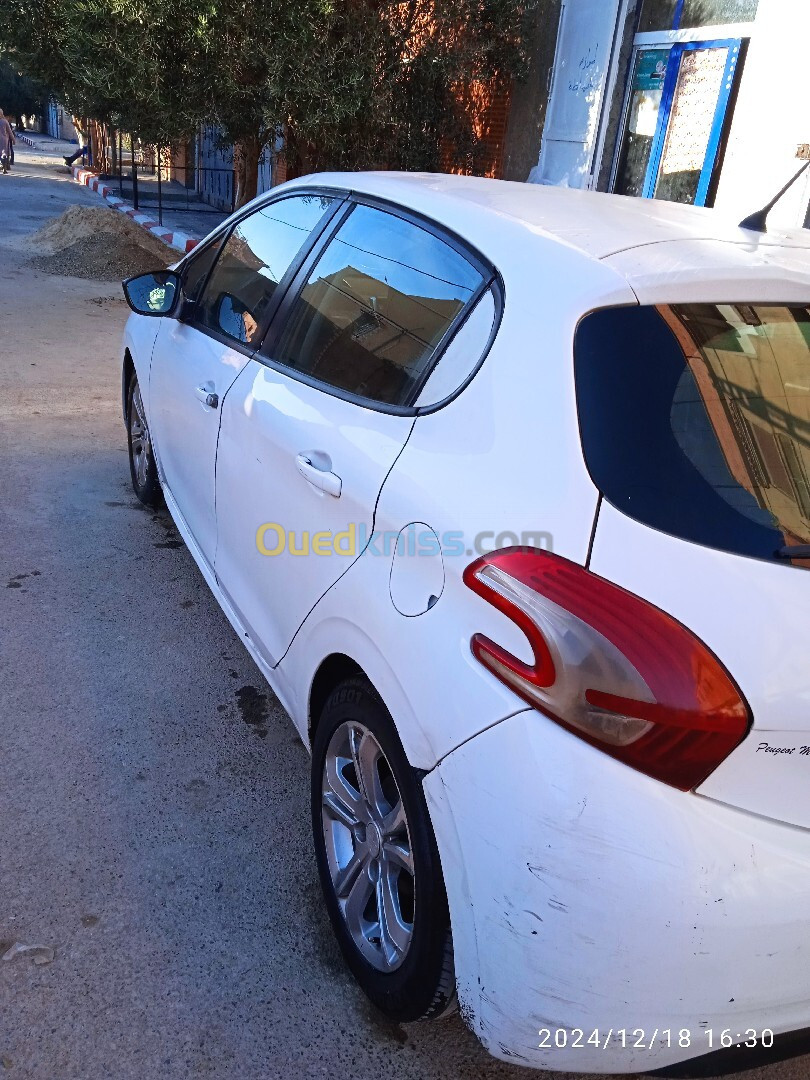 Peugeot 208 2013 