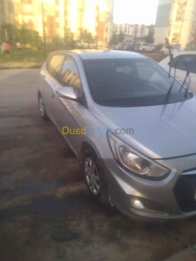 Hyundai Accent RB  5 portes 2012 