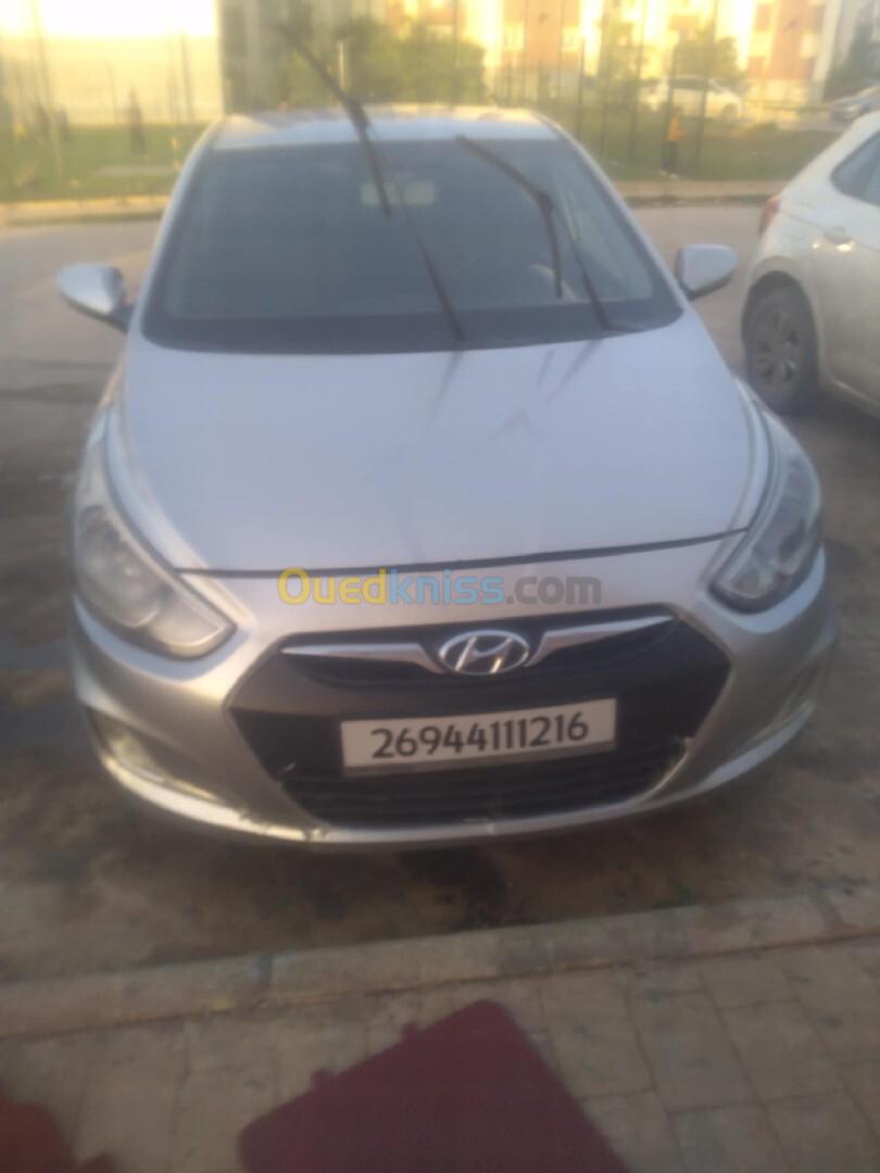 Hyundai Accent RB  5 portes 2012 