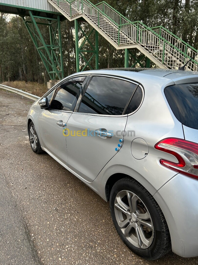 Peugeot 208 2014 Hdi