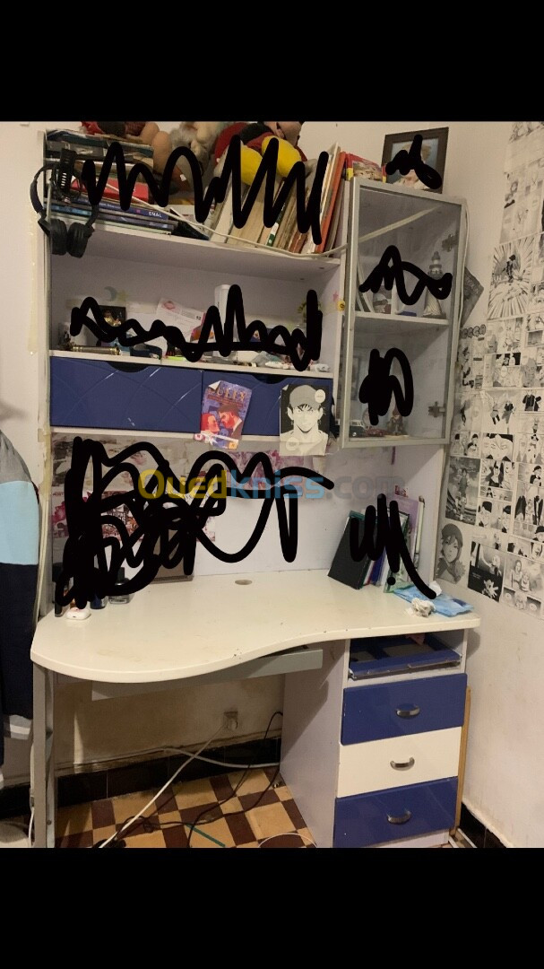 Chambre enfant Mickey Mouse à vendre : Bureau, armoire et lit غرفة اطفال ميكي ماوس