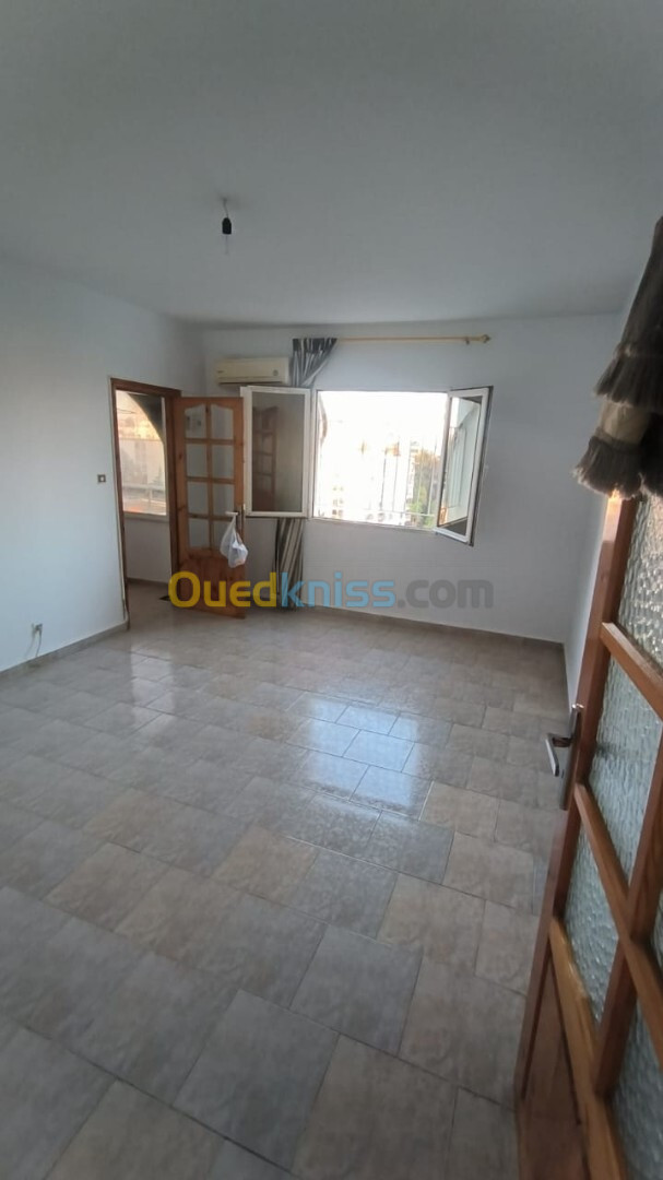 Location Appartement F4 Alger Kouba