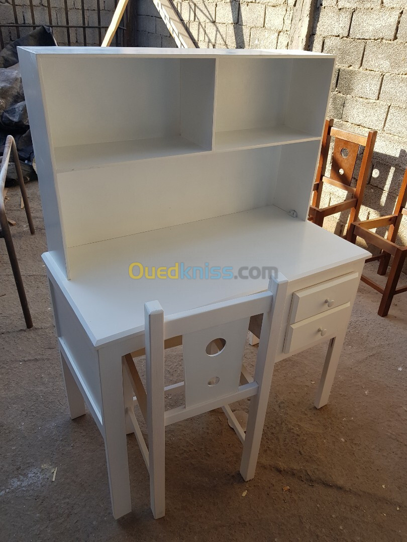 Bureau et chaise