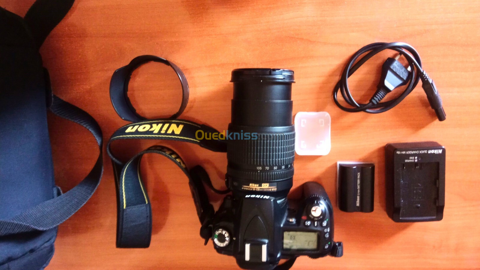 DSLR Nikon D90 + Objectif Nikkor 18-105mm VR en Excellent État, double batterie, double Carte Mémoire & Chargeur Originaux