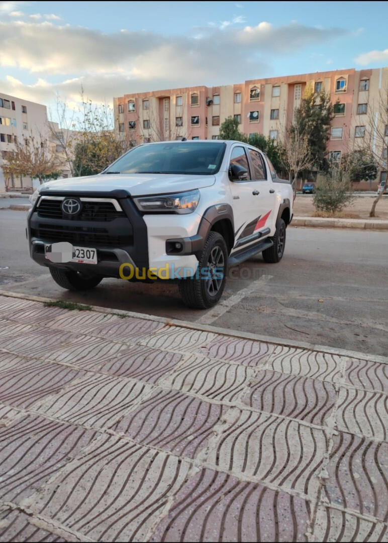 Toyota HILUX 2023 ADVENTURE