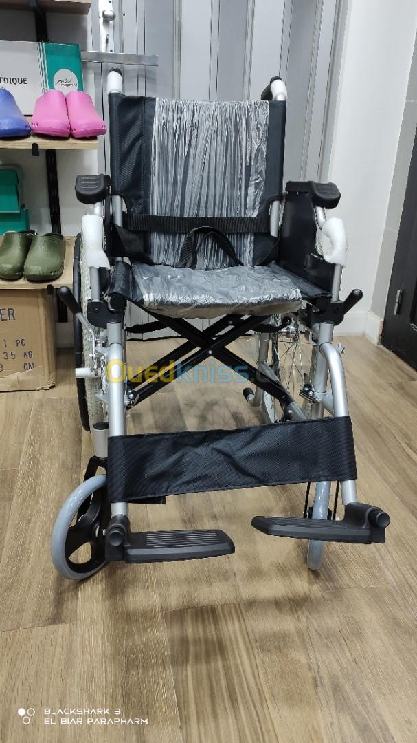 Fauteuil roulant noir aluminium 