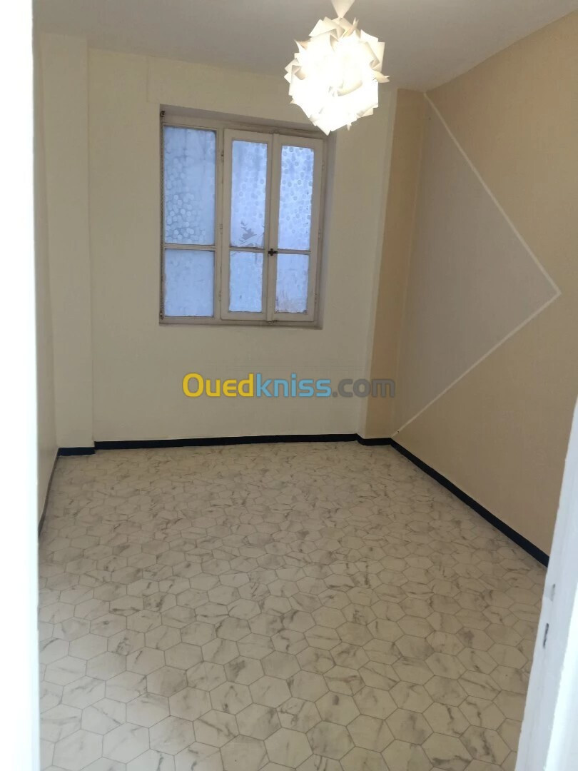 Location Appartement F3 Alger Kouba