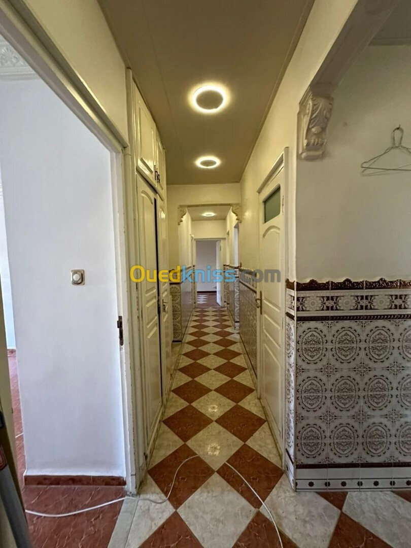 Location Appartement F4 Alger Kouba