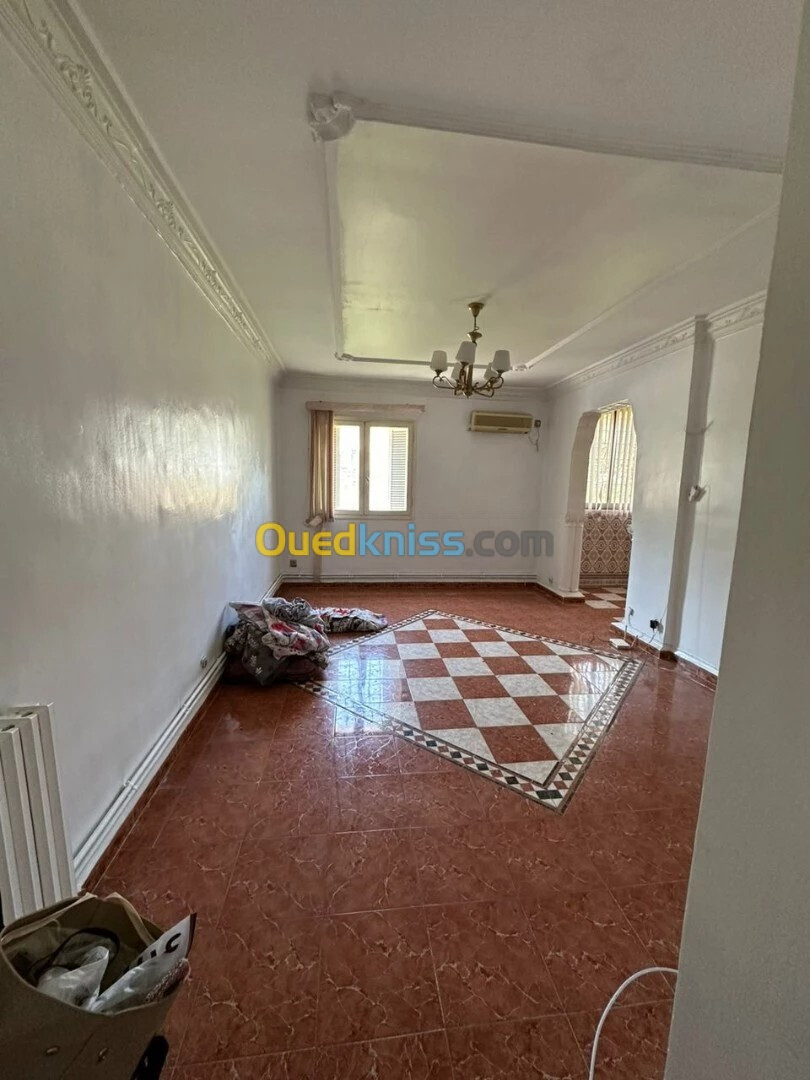 Location Appartement F4 Alger Kouba