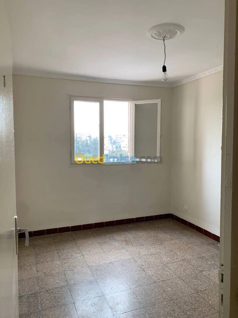 Location Appartement F4 Alger Kouba