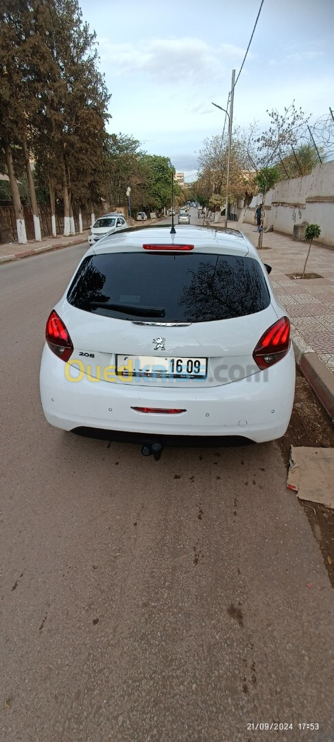 Peugeot 208 2016 Access Facelift