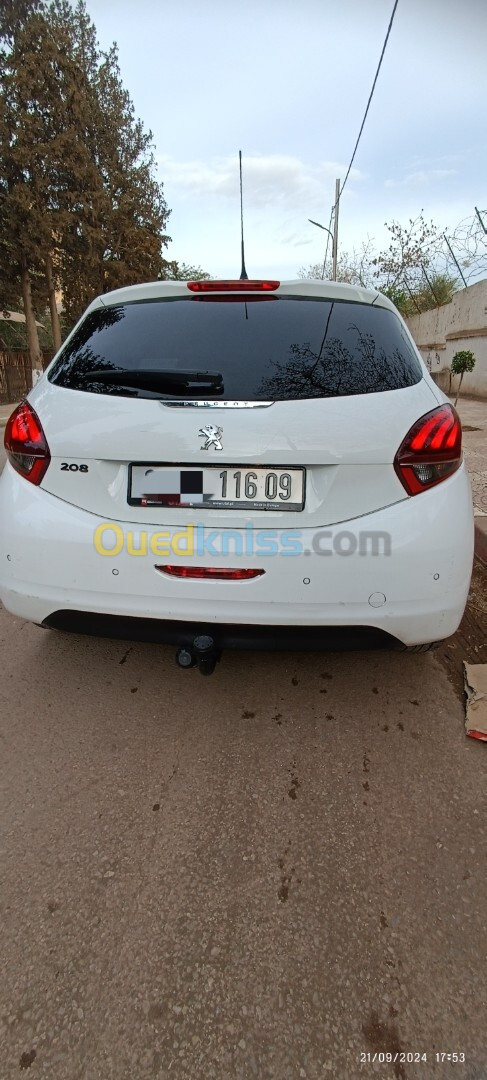 Peugeot 208 2016 Access Facelift