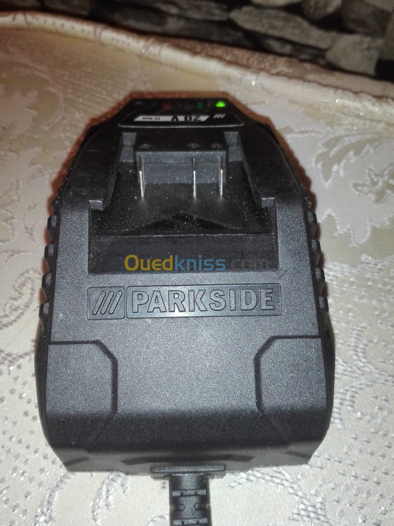 Chargeur Batterie Outillage Parkside et Florabest et  / x 20 Team / x 12 Team