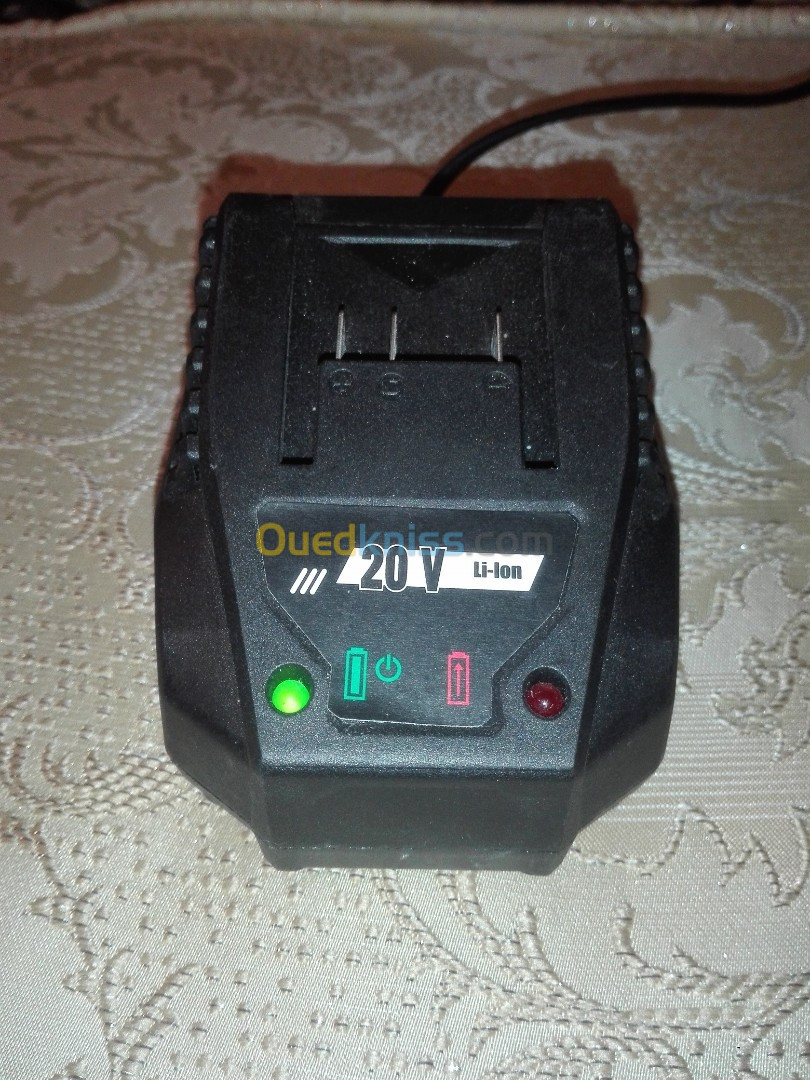 Chargeur Batterie Outillage Parkside et Florabest et  / x 20 Team / x 12 Team